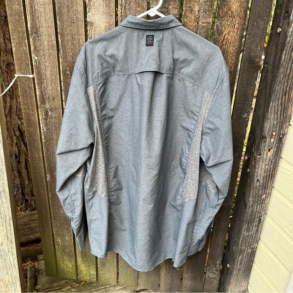 Wrangler Men's ATG Regular Fit Long Sleeve
Button Down Shirt In Gray Sz 2XT - Picture 12 of 15